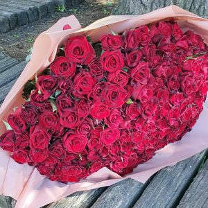 101 красная роза на день рождения в Сумах фото