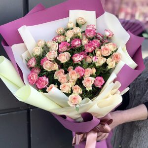 15 кустовых роз фото букета