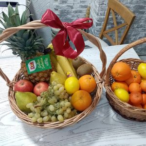 большая корзина фруктов в Сумах фото
