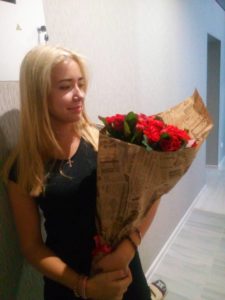 19 алых роз фото букета