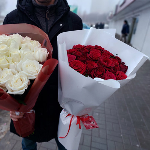 21 красная роза в Сумах