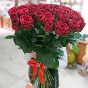 Букет роз 51 красная в Сумах фото